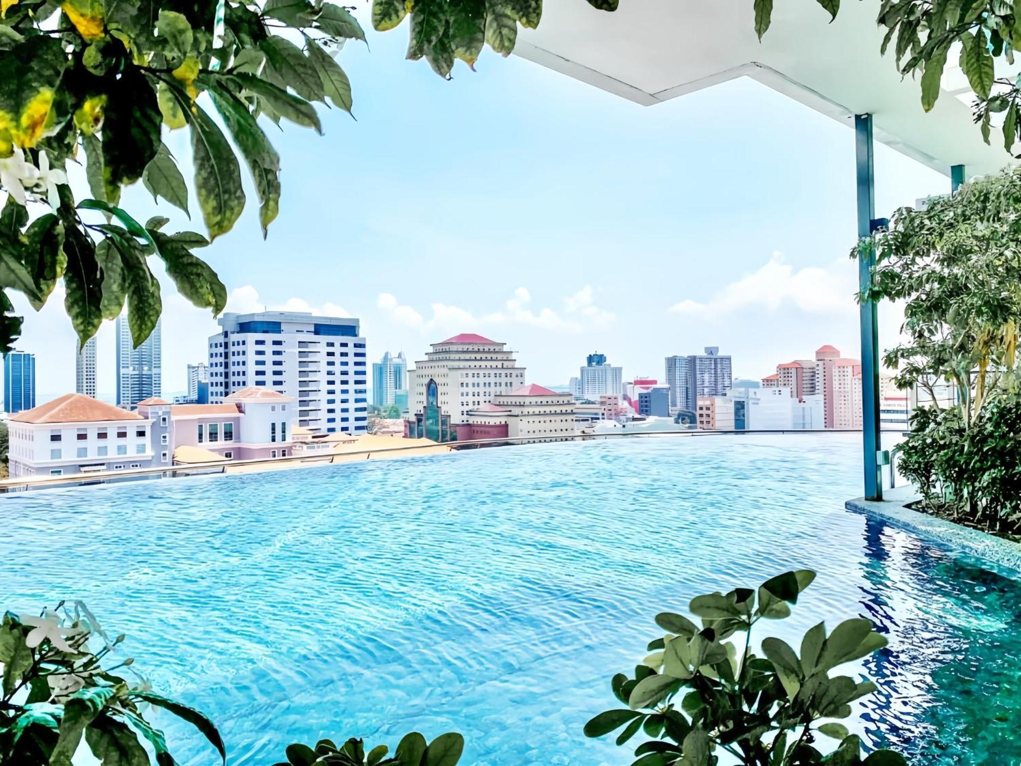 Tropicana 218 Macalister Penang Apartamento George Town Exterior foto